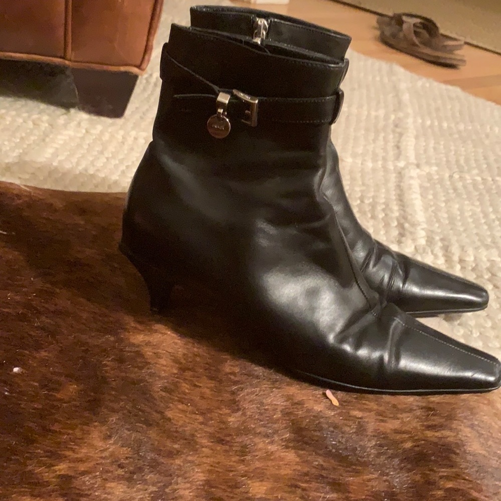 Ankle kitten heel bootie Prada